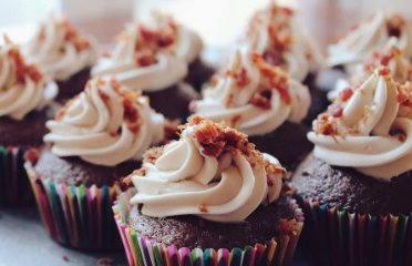 Silver angel cake makers